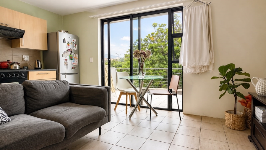 1 Bedroom Property for Sale in Zonnebloem Western Cape